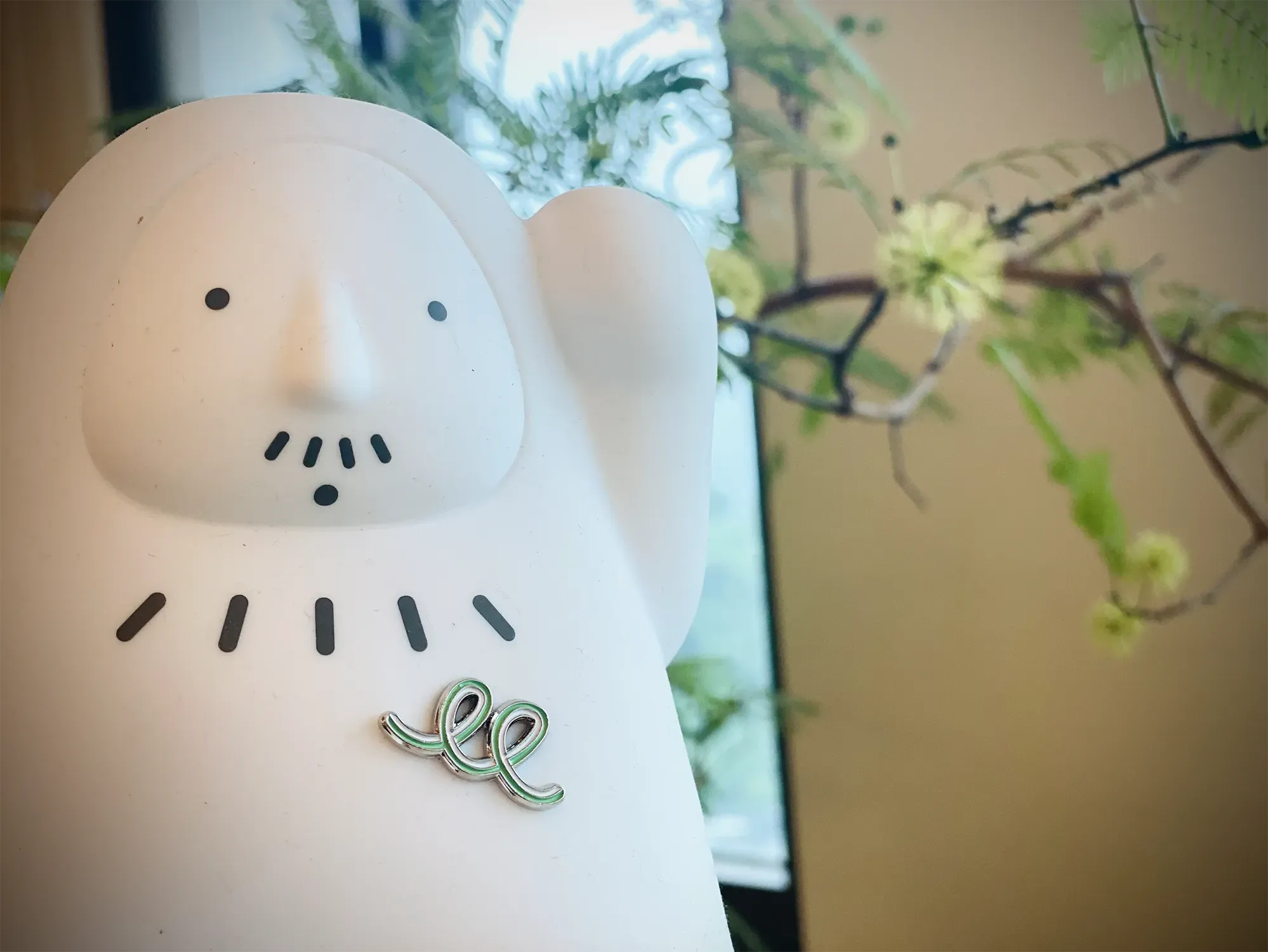 回饋禮：榮譽胸針